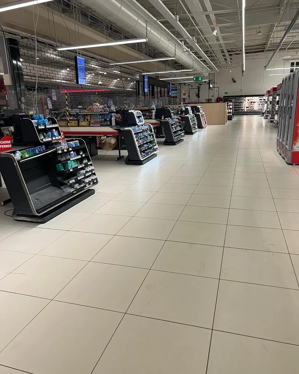 Carrelage en grande surface.